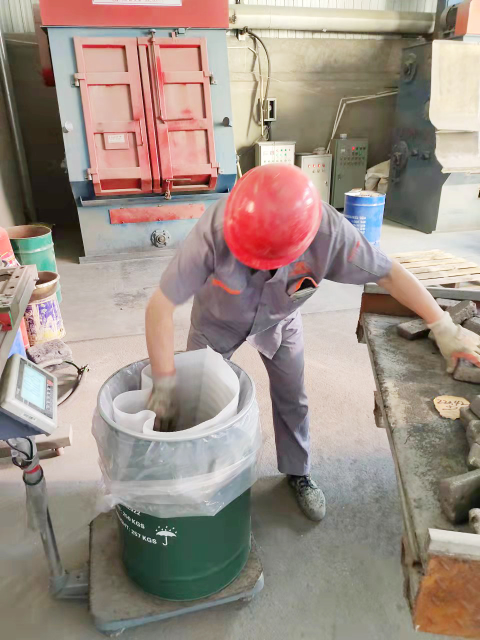 合金出产现场